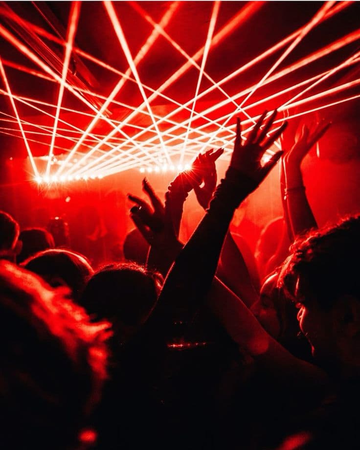 Lasershow auf der Tanzfläche